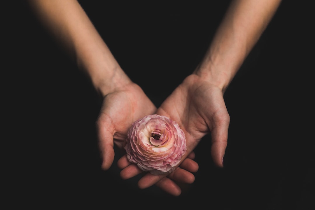 Photo compassionate hands